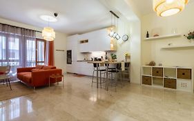Sonnino House